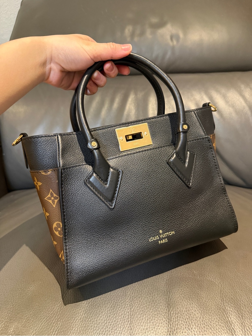 LOUIS VUITTON On My Side PM - Picture 3 of 14